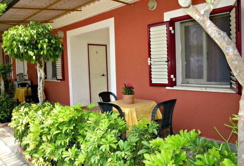 标准间, San Carlo   Terrazzo Sul Mare Con Ristorante E Pizzeria