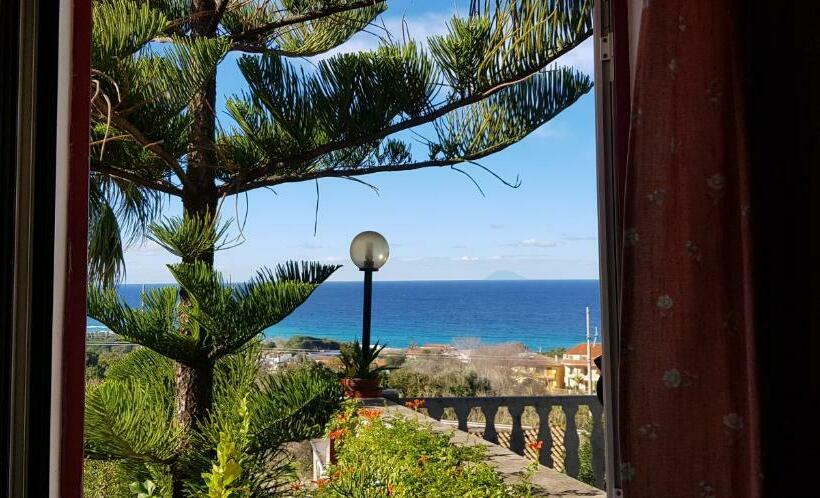 标准间, San Carlo   Terrazzo Sul Mare Con Ristorante E Pizzeria