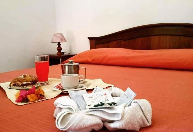 标准间, San Carlo   Terrazzo Sul Mare Con Ristorante E Pizzeria