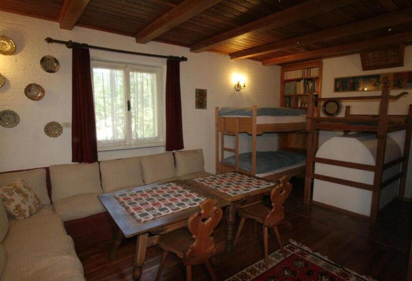 חדר סטנדרט לארבעה, B&b Villa Dolomites Hut