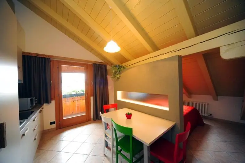 Deluxe Neljän Hengen Huone, Appartamenti E Camere Veronica