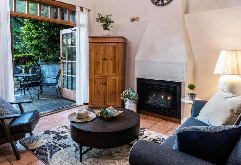 جناح مزود بجاكوزى, Arch Cape Inn And Retreat