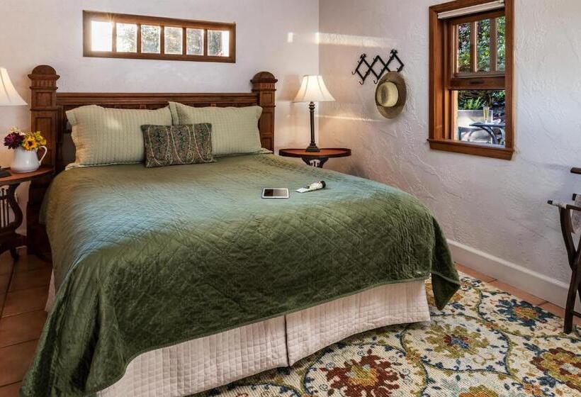 جناح مزود بجاكوزى, Arch Cape Inn And Retreat