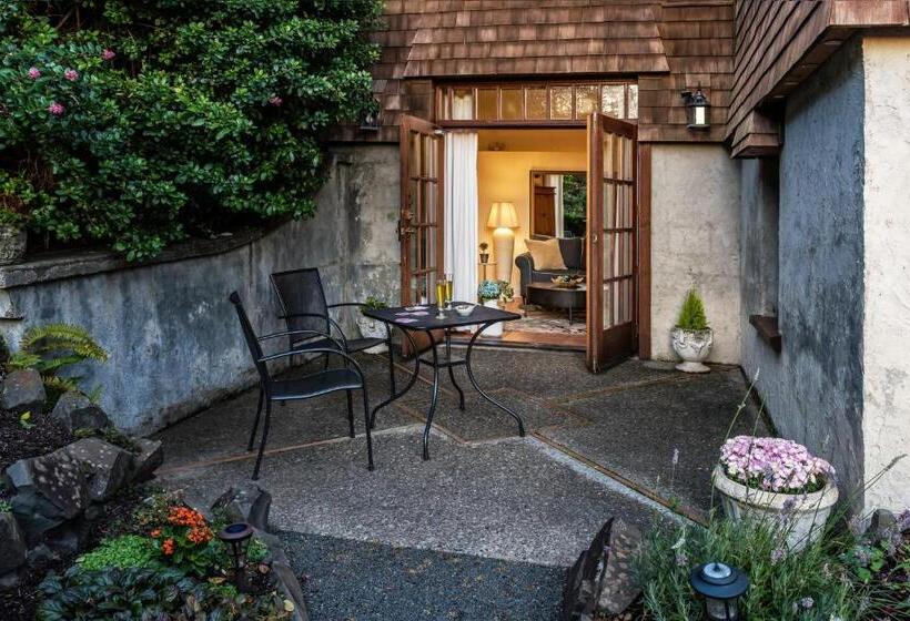 جناح مزود بجاكوزى, Arch Cape Inn And Retreat