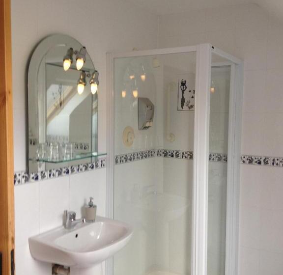 ガーデンビューファミリールーム, Yeats Lodge