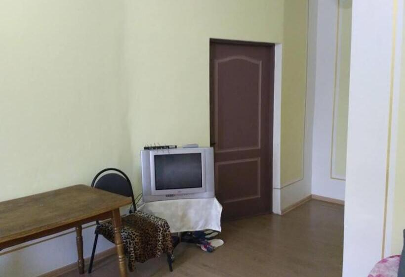 Perhehuone, Hostel Teremok