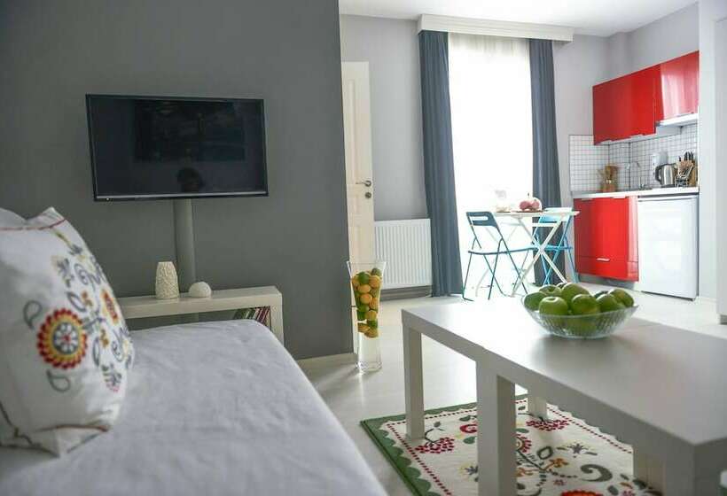 スタンダードスタジオ, Arkem Hotel 2