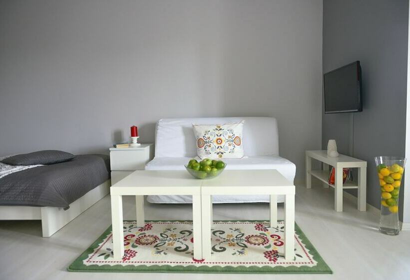 スタンダードスタジオ, Arkem Hotel 2