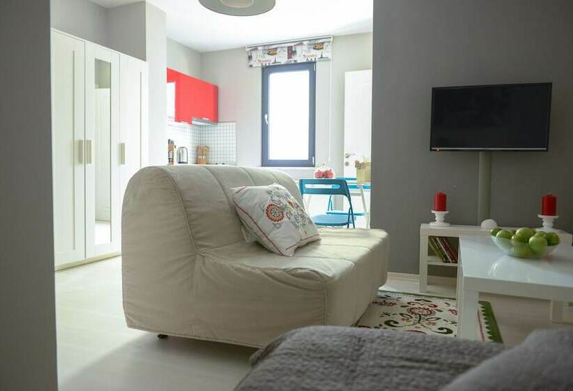 スタンダードスタジオ, Arkem Hotel 2