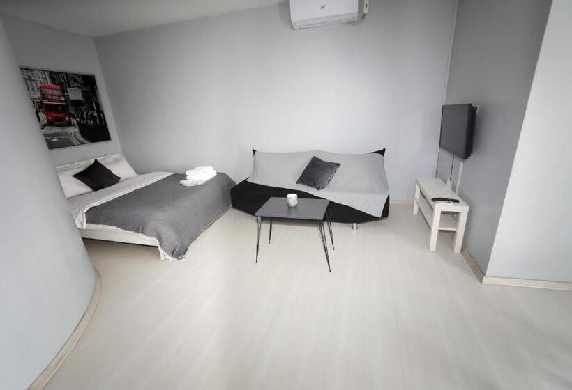 スタンダードスタジオ, Arkem Hotel 2