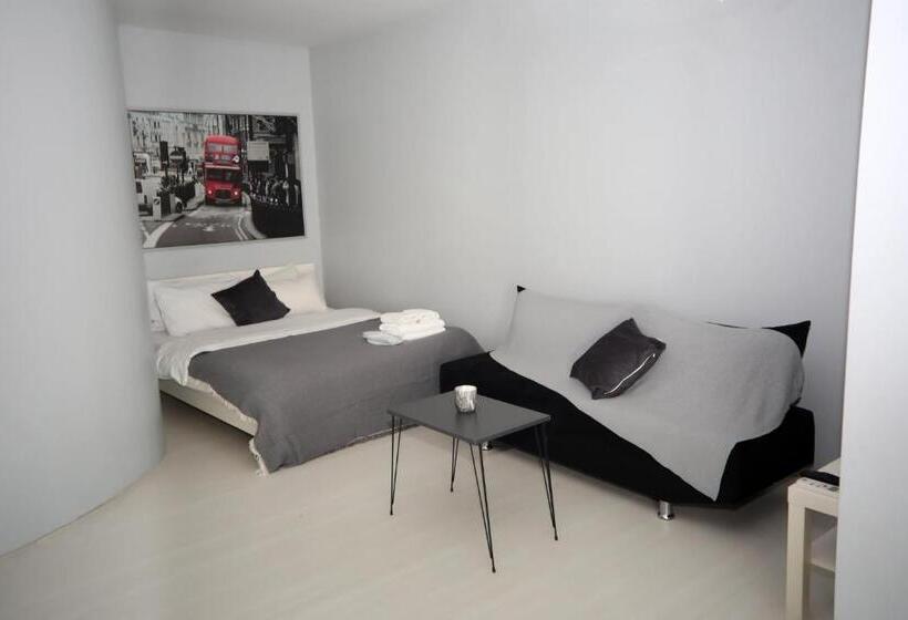 スタンダードスタジオ, Arkem Hotel 2