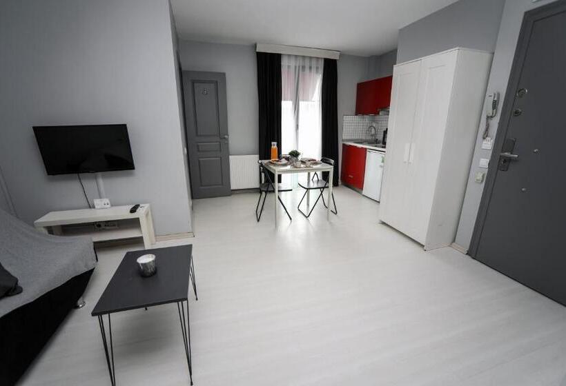 スタンダードスタジオ, Arkem Hotel 2