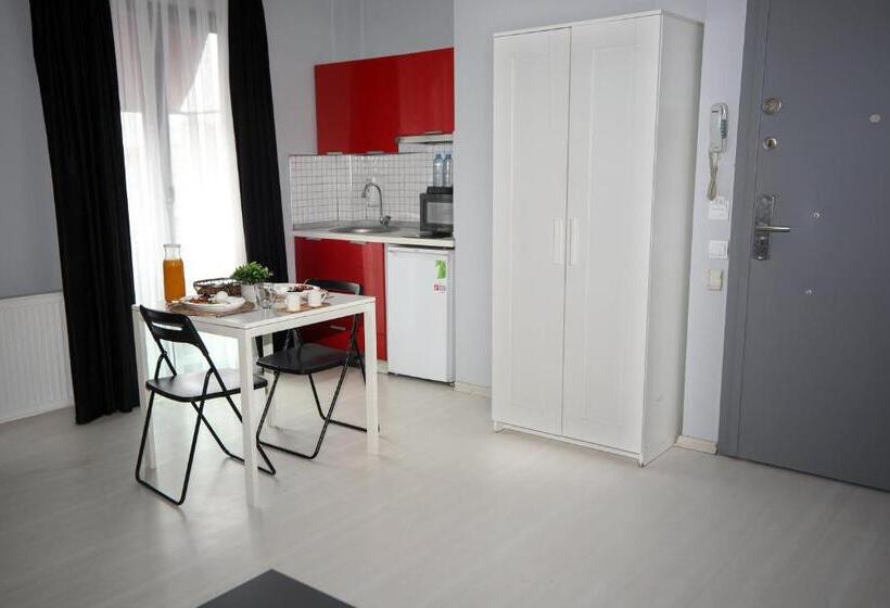 スタンダードスタジオ, Arkem Hotel 2