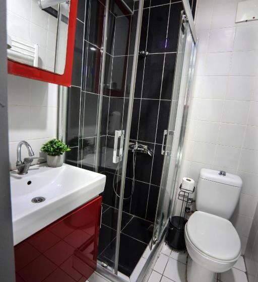 スタンダードスタジオ, Arkem Hotel 2