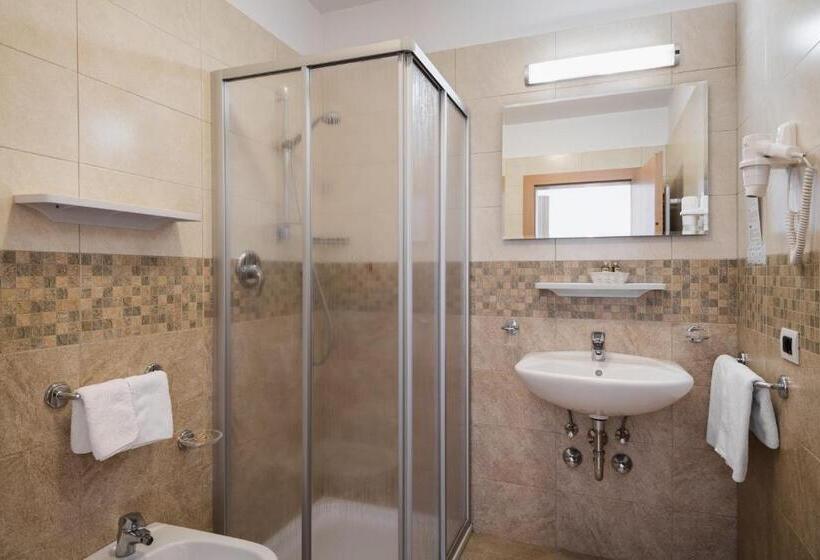 Номер Deluxe с Балконом, Laguscei Dolomites Mountain