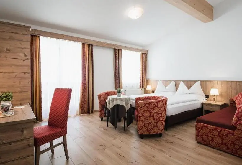 Deluxe-huone Parveke, Laguscei Dolomites Mountain