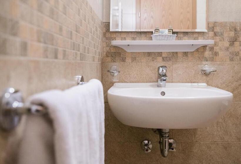 Номер Стандарт Вид на Горы, Laguscei Dolomites Mountain