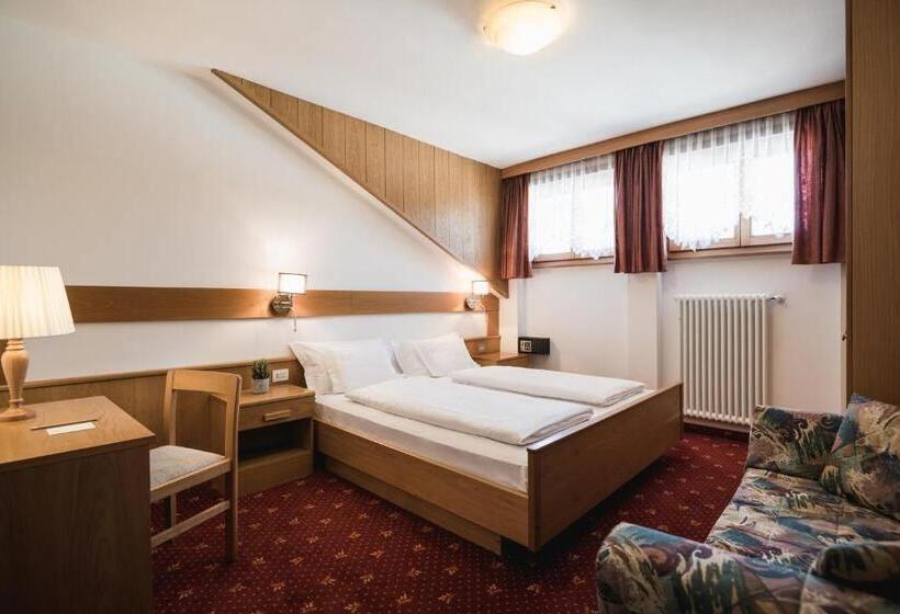 Номер Economy, Laguscei Dolomites Mountain