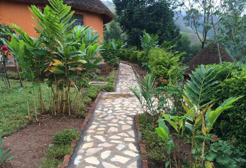 חדר דחוקס עם מיטת קינג, Nyore Hillside Retreat