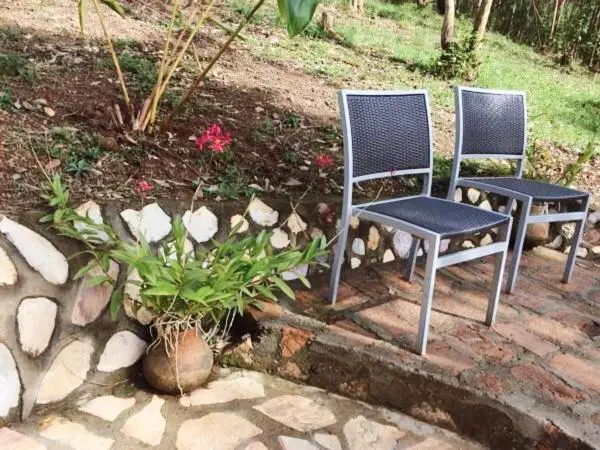 キングサイズベッドのデラックスルーム, Nyore Hillside Retreat