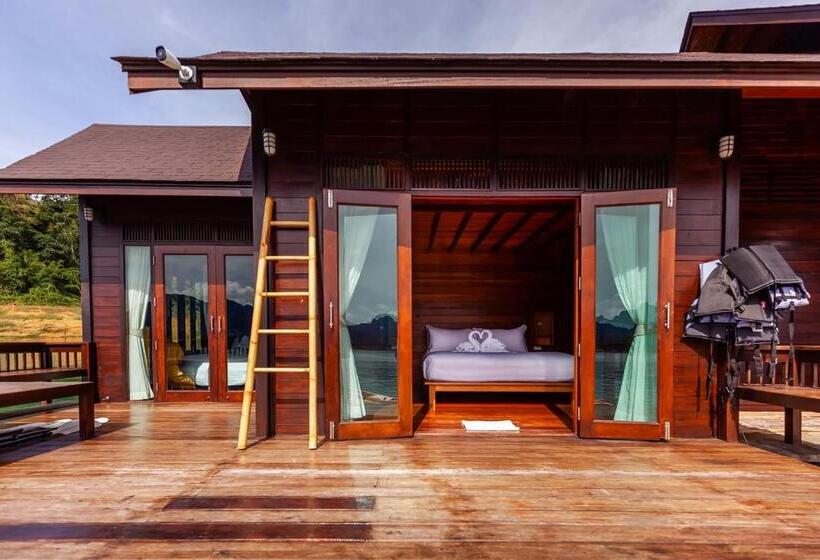 جناح ديلوكس, 500 Rai Floating Resort
