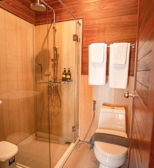 جناح عائلي, 500 Rai Floating Resort