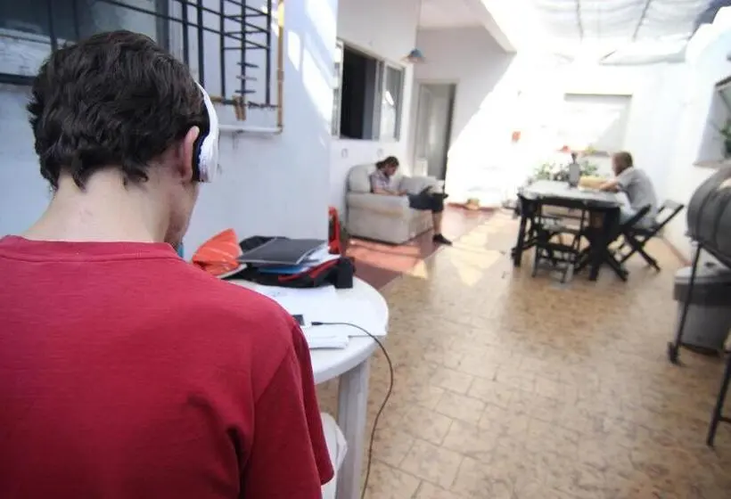 اتاق خانوادگی با سرویس بهداشتی مشترک, Mate! Hostel