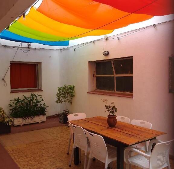 اتاق کلاسیک یک تخته, Mate! Hostel