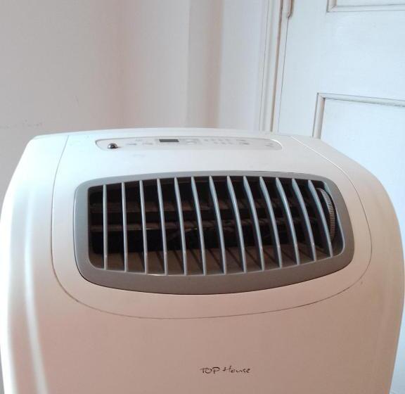 اتاق کلاسیک یک تخته, Mate! Hostel