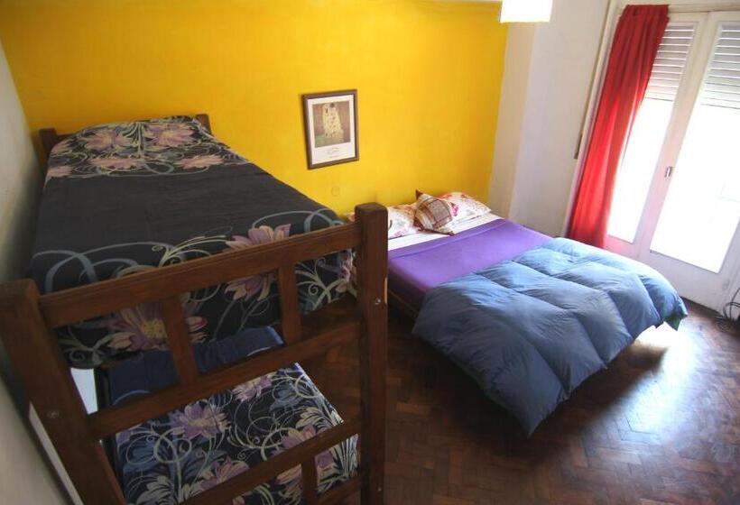 اتاق خانوادگی با سرویس بهداشتی مشترک, Mate! Hostel