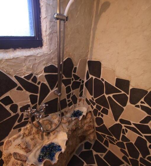 מיטה בחדר משותף, Taketomijima Guesthouse And Je Taime