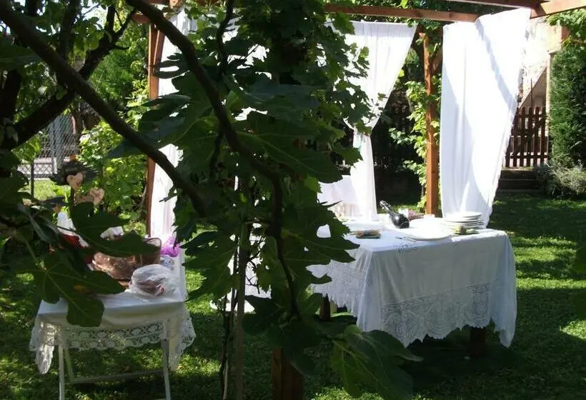 デラックスルーム, Bed And Breakfast Di Manu
