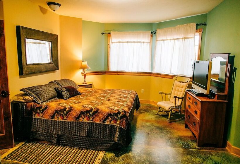 غرفة قياسية, Talus Rock Retreat