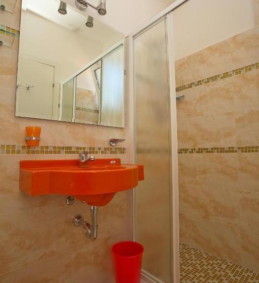 اتاق استاندارد با چشم‌انداز دریا, Albatros