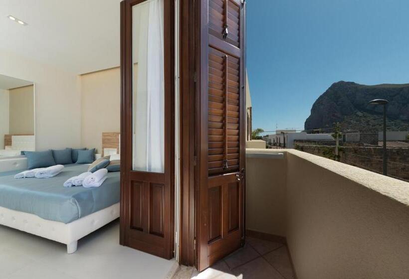 バルコニー付きスタンダードルーム, Artemide