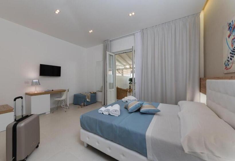 デラックストリプルルーム, Artemide