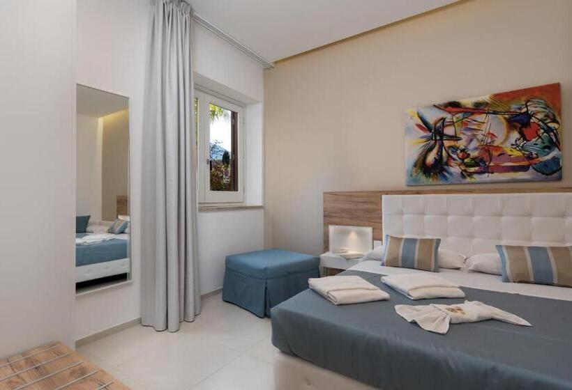 スタンダードトリプルルーム, Artemide