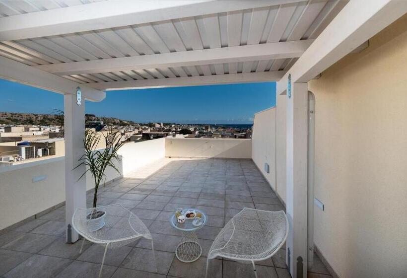 テラス付きジュニアスイート, Artemide