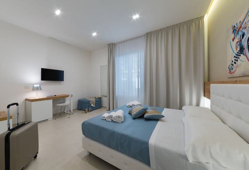 Habitació Triple Deluxe, Artemide