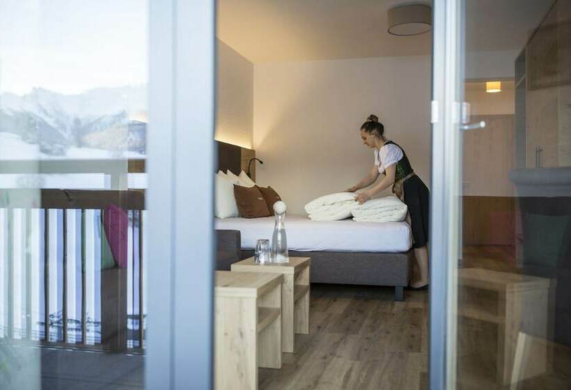 带阳台的豪华间, Das Landerer