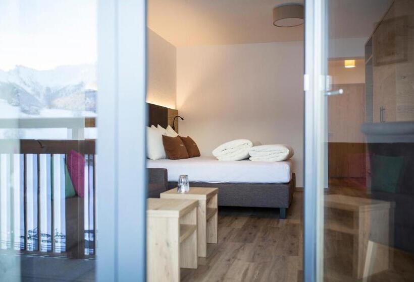 带阳台的豪华间, Das Landerer