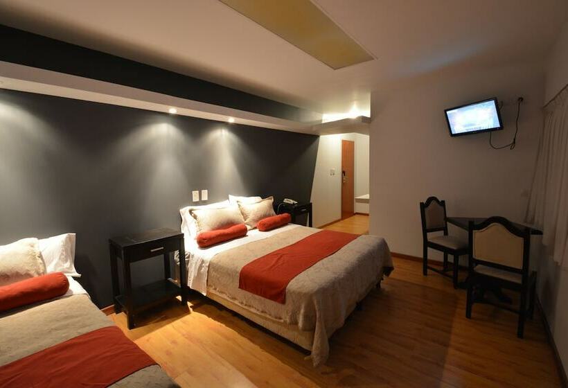 高级三人间, Piazza