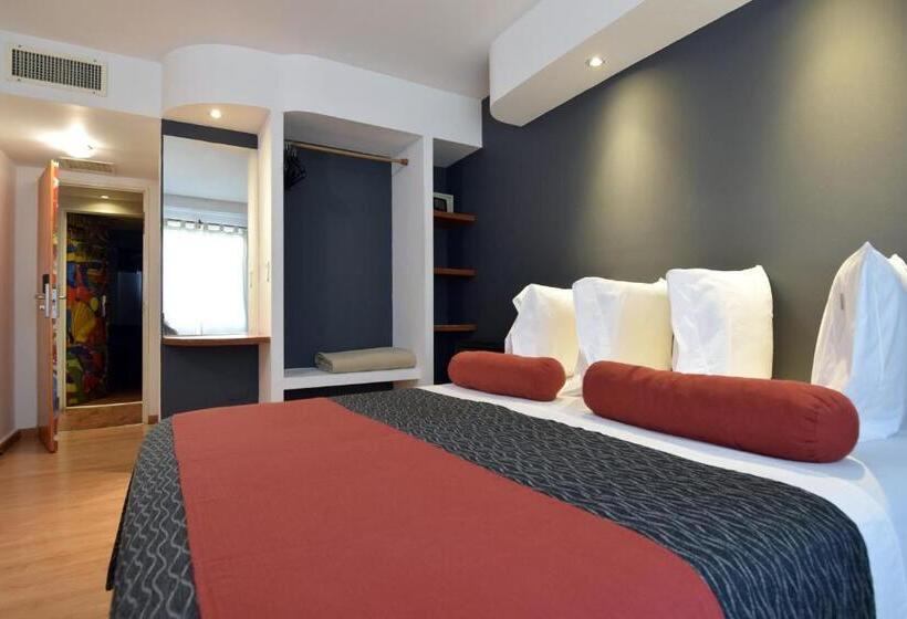 高级大房间, Piazza