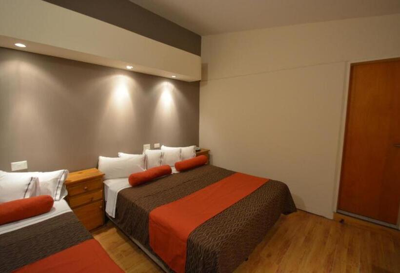 标准三人间, Piazza