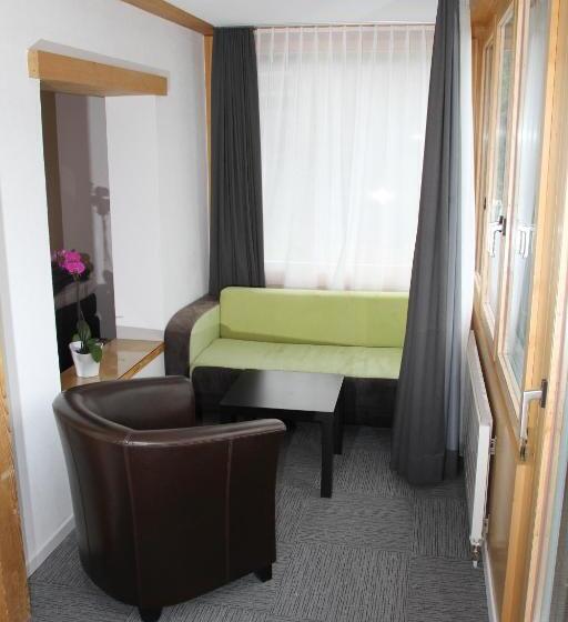 패밀리 스위트, Sonnenhalde