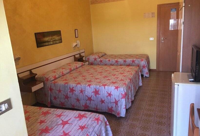 Economy Quadruple Room, Wega
