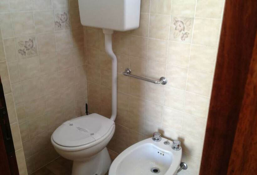 اتاق استاندارد یک نفره, Wega