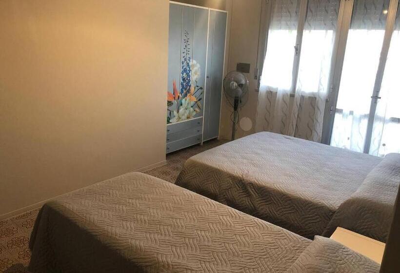 バルコニー付きスタンダードトリプルルーム, Wega