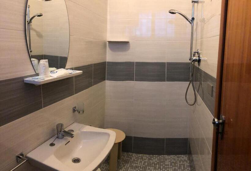 1ベッドルームアパートメント, Wega