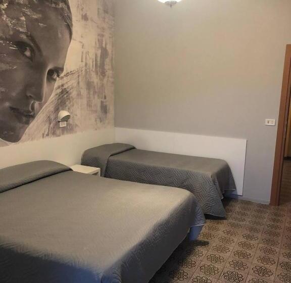 エコノミートリプルルーム, Wega